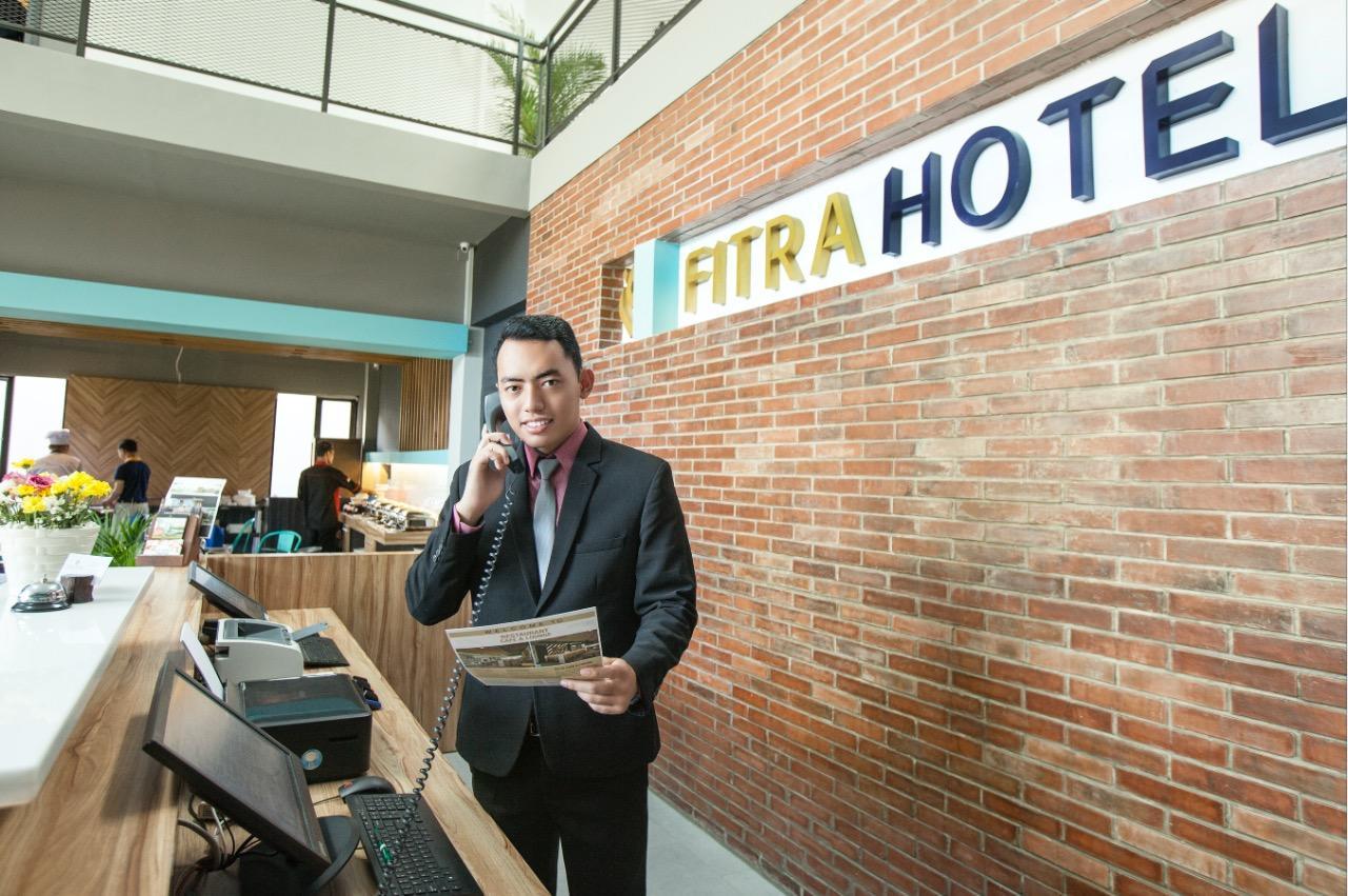 Fitra Hotel Маджаленка Екстериор снимка